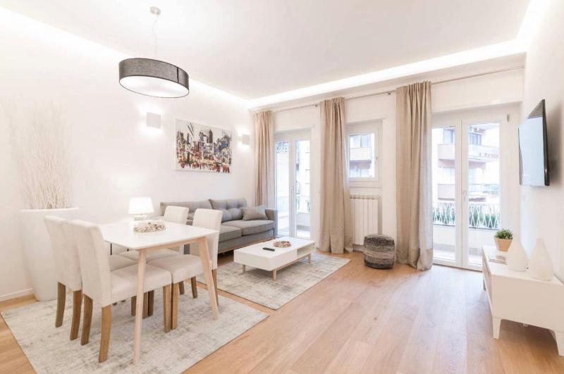 Lovely flat in Piazza Morosini — комфортный отель в Риме