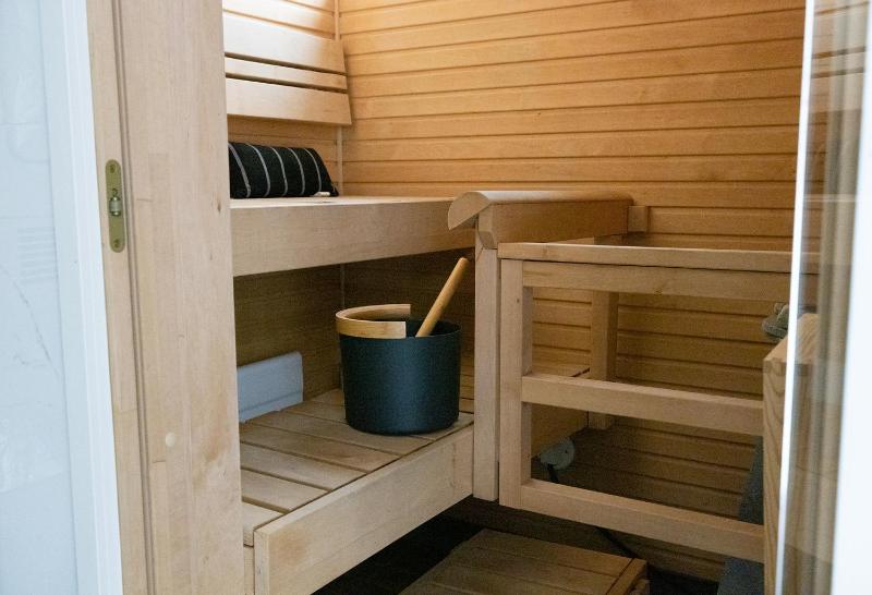 2ndhomes Luxury 1BR Kamppi Center Apartment with Sauna and Big Terrace — отель с удобствами в Хельсинки
