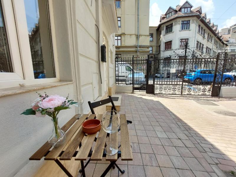 Sweet Dreams Suites Lovely Duplex Universitate — отель с удобным расположением в Бухаресте