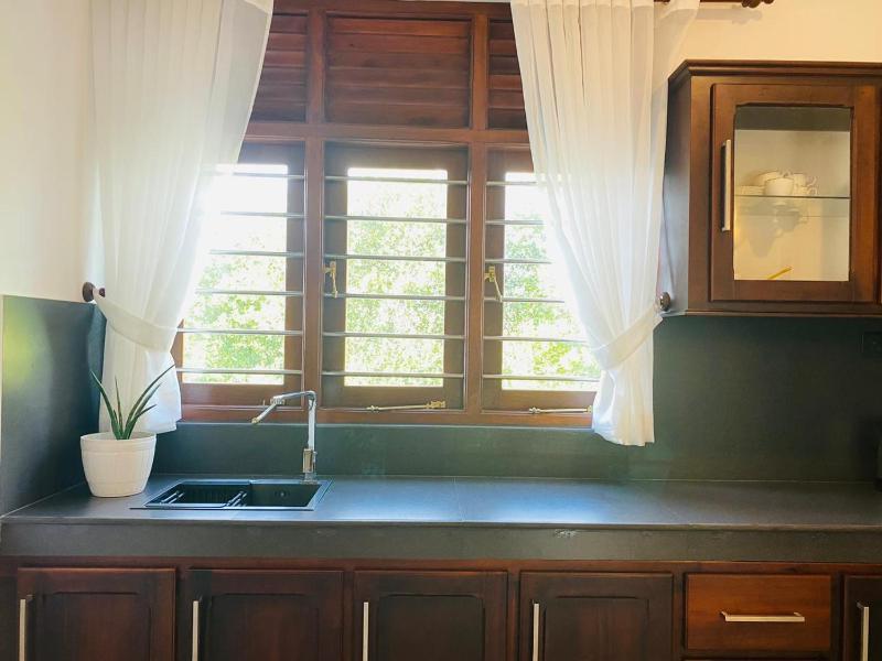 Цены на Pearl Oyster Villa в Хиккадува