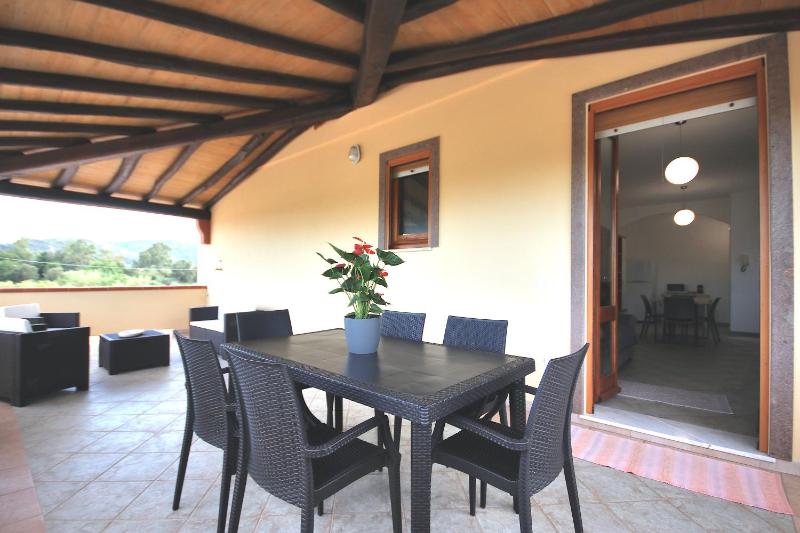 Villa Il Melograno a Tortolì - Incantevole Rifugio con Vista