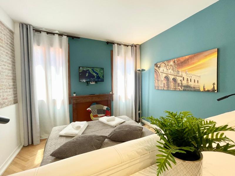 Цены на San Marco Baretteri Luxury Apartments в Венеции