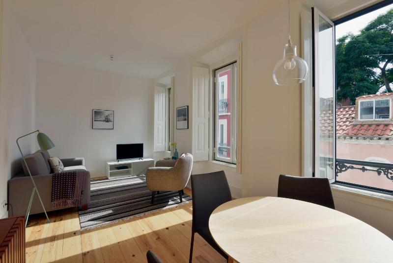 FLH Santa Catarina Outstanding Flats — отель в Лиссабоне, Португалия