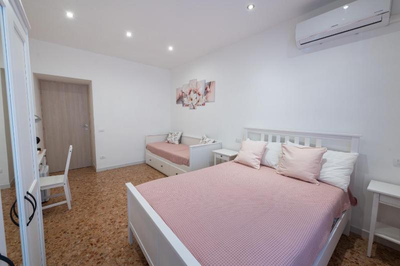 Casa Rosa Beige e Blu — комфортный отель в Риме