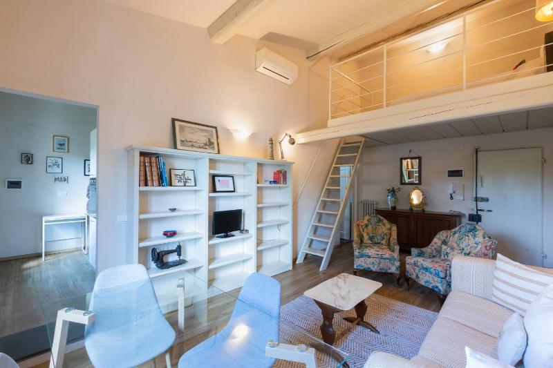 Flat Juana -Bright apartment Santa Maria Novella — комфортный отель в Флоренции