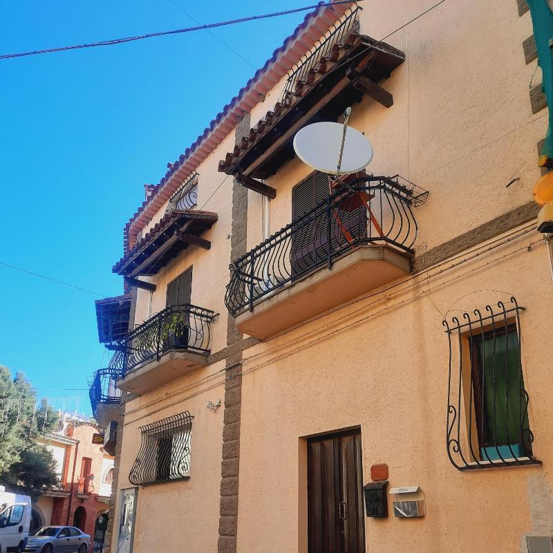 Dimora di Vlad a Pula - Spaziosa Casa con Terrazza