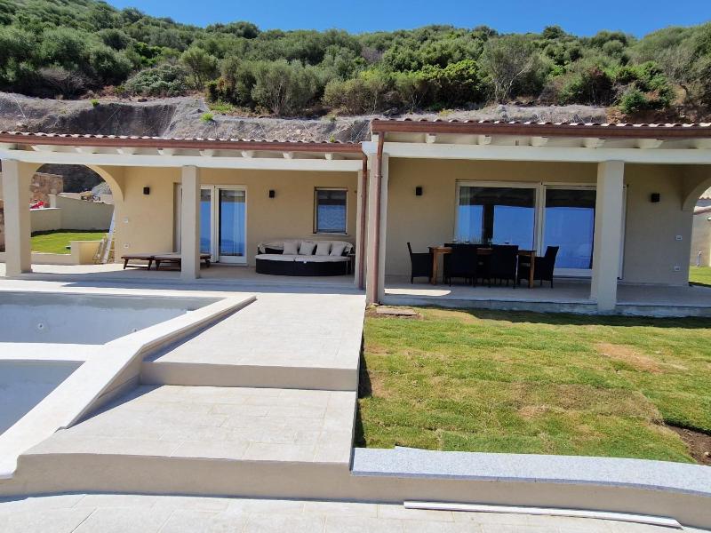 Villa Flamingo a Tanaunella - Lussuosa villa vista mare