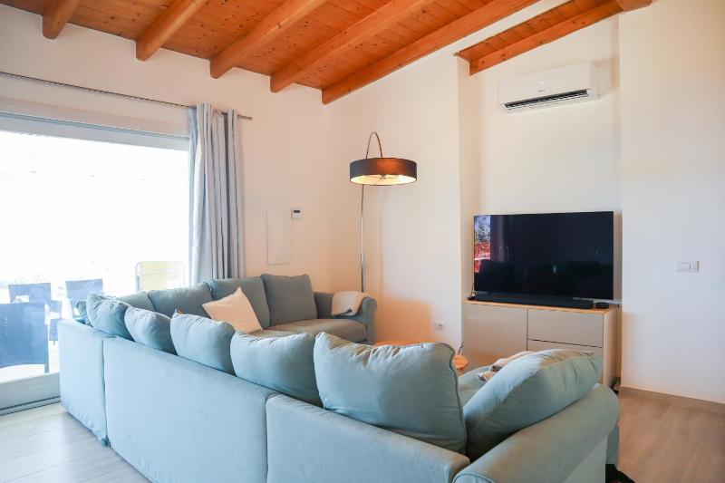 Villa Flamingo a Tanaunella - Lussuosa villa vista mare