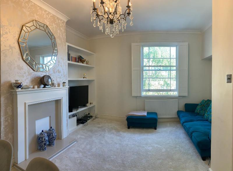 1st Floor Luxury 2 bedroom 1 bathroom apartment Hampstead London — отель с удобным расположением в Лондоне