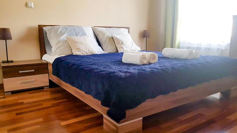 Apartament z balkonem Przy parku — отель в Варшаве, Польша