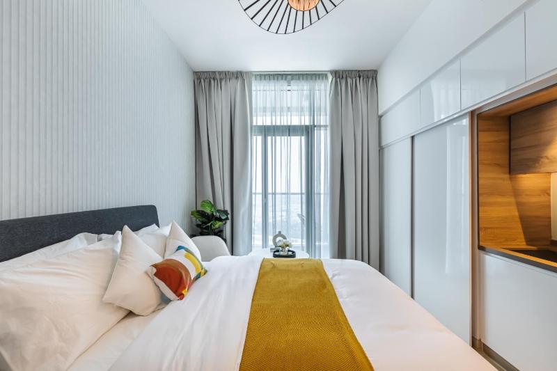 Bright Cozy Studio at Studio One Tower, Dubai Marina - NOX Holiday Homes — отель в Дубае, Объединенные Арабские Эмираты