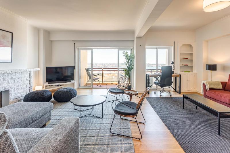 Belvedere TM Flat With a Magnificent View — отель с удобным расположением в Лиссабоне