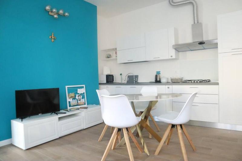 Цены на Santa Maria Novella - Golden Lily Florence, city center apartment в Флоренции