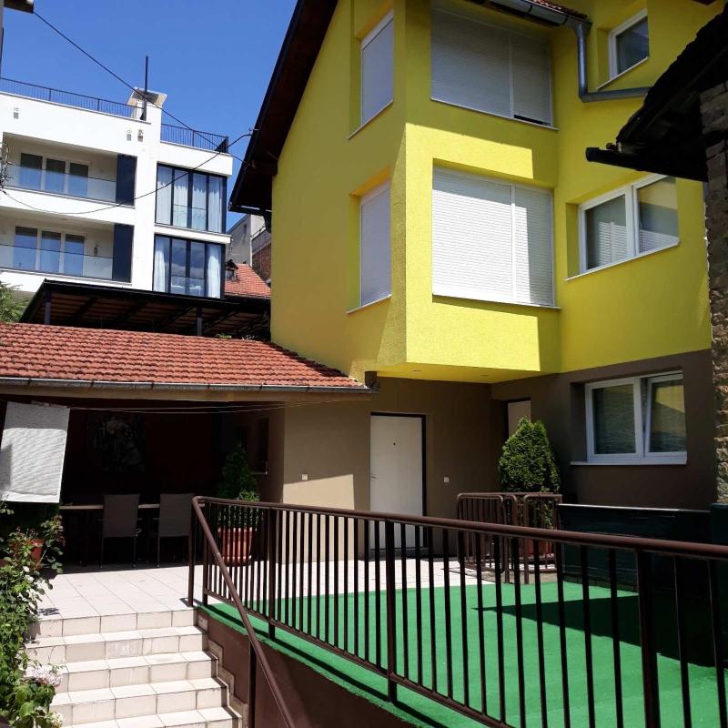 Цены на Dino's Apartment в Сараево