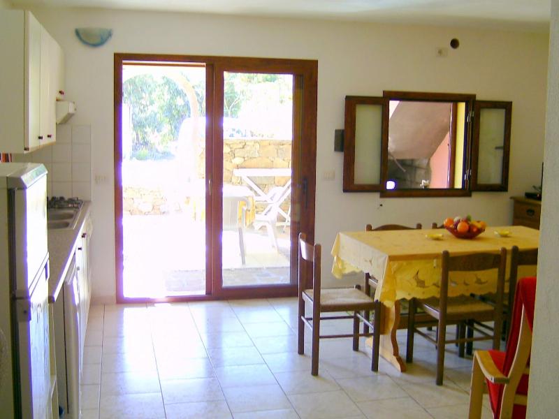 Casa Li Multi a Budoni - Appartamenti con Piscina