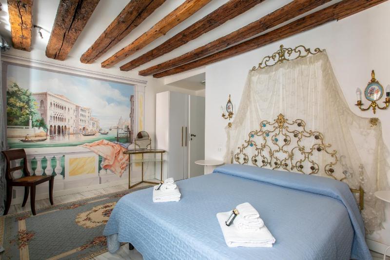 Appartamento S. Maurizio - Venezia — забронировать отель в Венеции