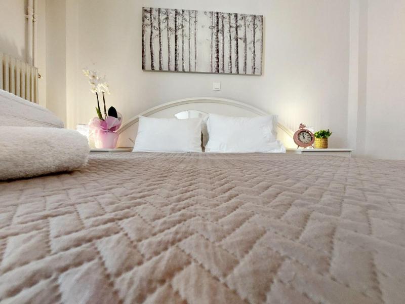 Lovely equipped apartment in Kallithea Athens — отель с удобным расположением в Афины