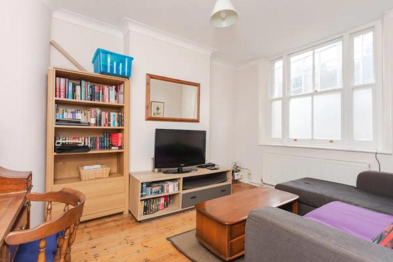 Цены на Cosy 2 Bedroom Apartment in Central London With Garden в Лондоне