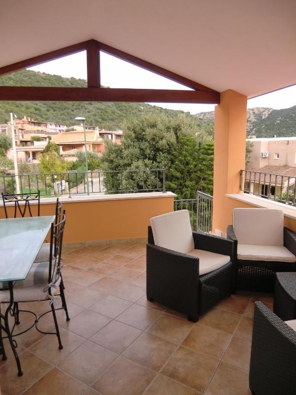 Casa Felice a Chia - Confortevoli Appartamenti Vicini
