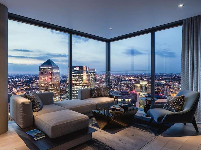 Цены на Skyview Waterside City Luxury Apartment в Лондоне
