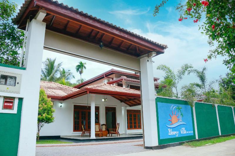 Bloomy Villa Bentota — отель с удобствами в Бентота
