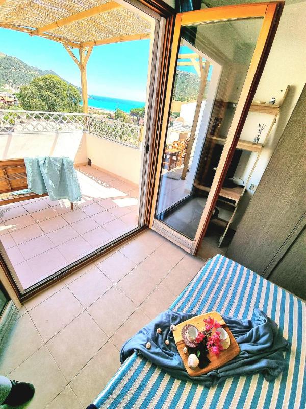 Stylish Home a Solanas - Elegante Appartamento Vista Mare