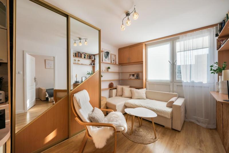 Sunset Central City Apartment — забронировать отель в Варшаве