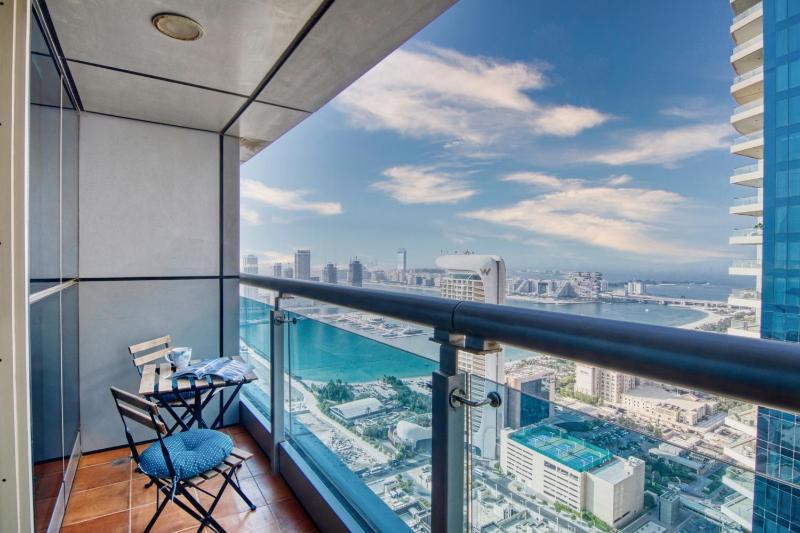Baytik - Modern 3 BR Apartment in Princess Tower, Marina — забронировать отель в Дубае