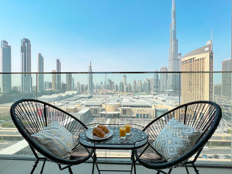 Stylish 2 Bedroom Dior-Inspired Apartment Connected to Dubai Mall — отель в Дубае, Объединенные Арабские Эмираты
