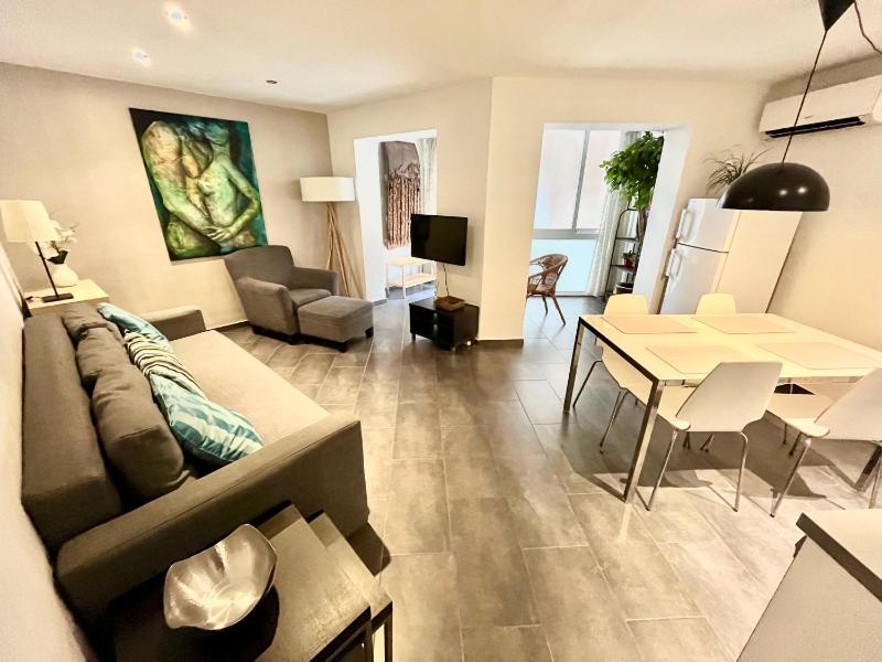 GORGEOUS APARTMENT IN DOWNTOWN — забронировать отель в Барселоне