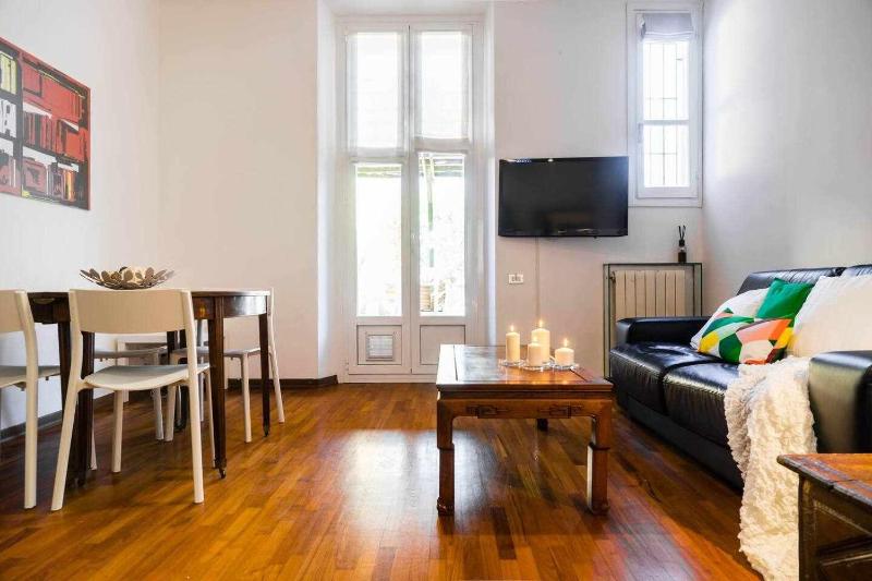 MA08A beautiful flat with terrace in Pta Nuova — отель с удобным расположением в Милане