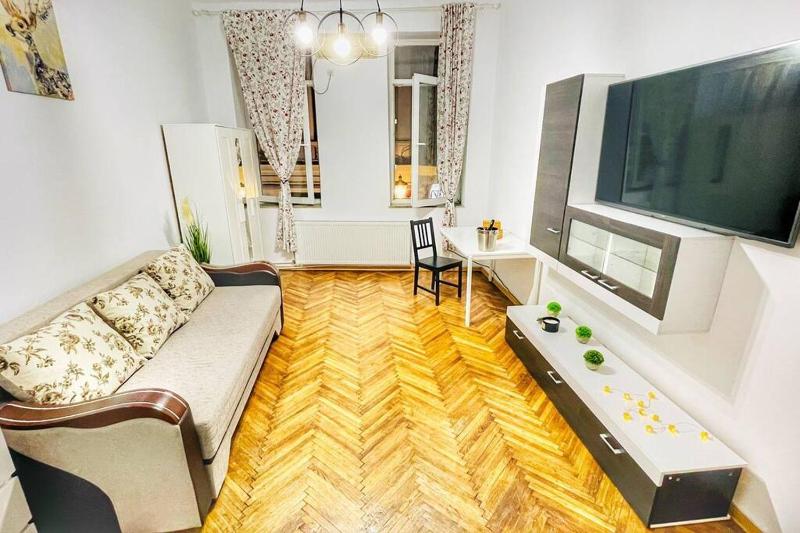 Luxury studio with hot tub in the Old Town — отель с удобным расположением в Бухаресте