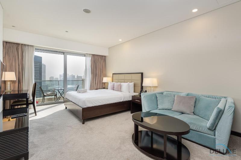 Spacious Studio in The Address Residences Dubai Marina by Deluxe Holiday Homes — забронировать отель в Дубае