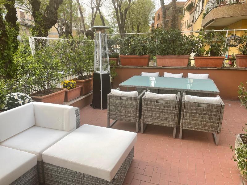 Green Hill Apartment - Exclusive use — забронировать отель в Риме