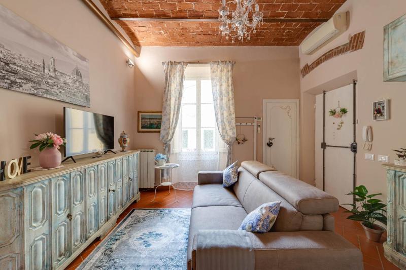 ELLe Apartments Firenze — забронировать отель в Флоренции