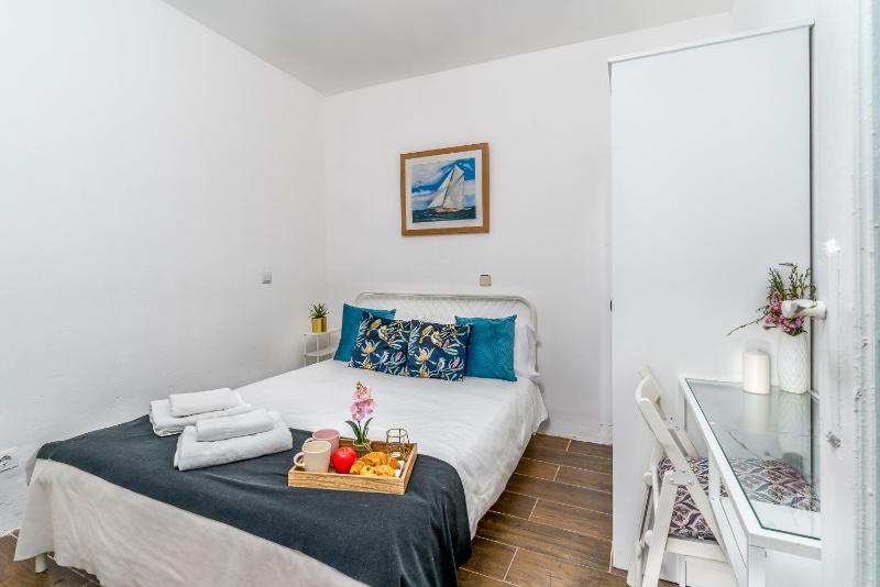 My City Home Acogedor apartamento en Reina Sofia — отель с удобствами в Мадриде