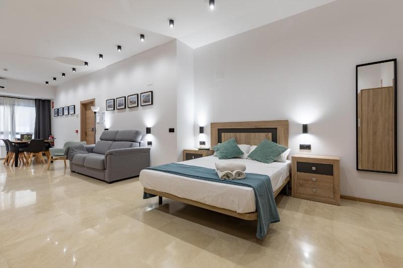 Travel Habitat La Marina Real — отель в Валенсии, Испания