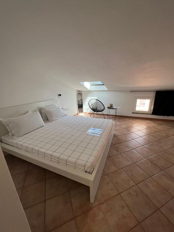 B-Guest House a Oristano - Moderna oasi con giardino
