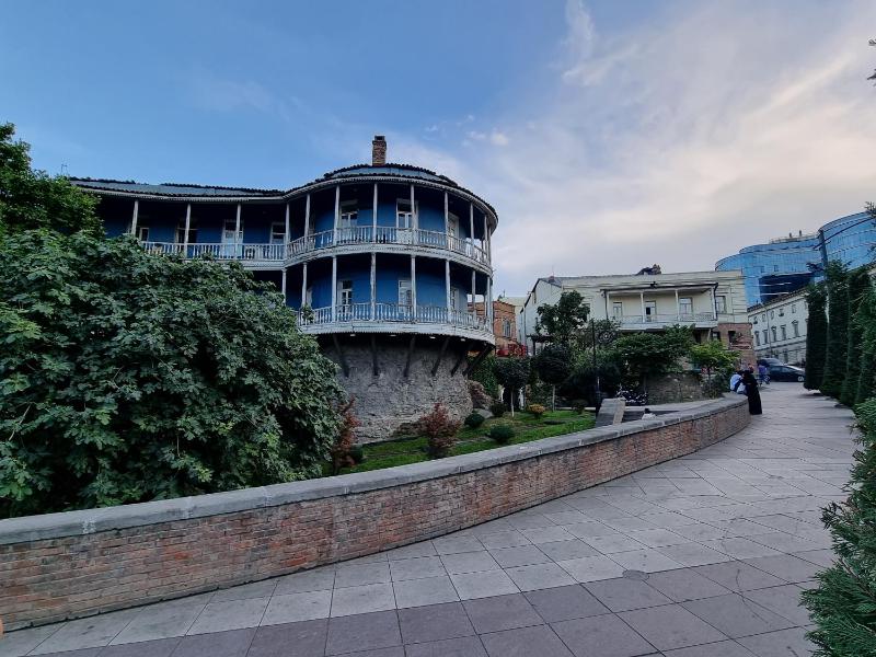 OLD TBILISI Freedom Square, Tbilisi Plosad' Svobody — отель с удобствами в Тбилиси