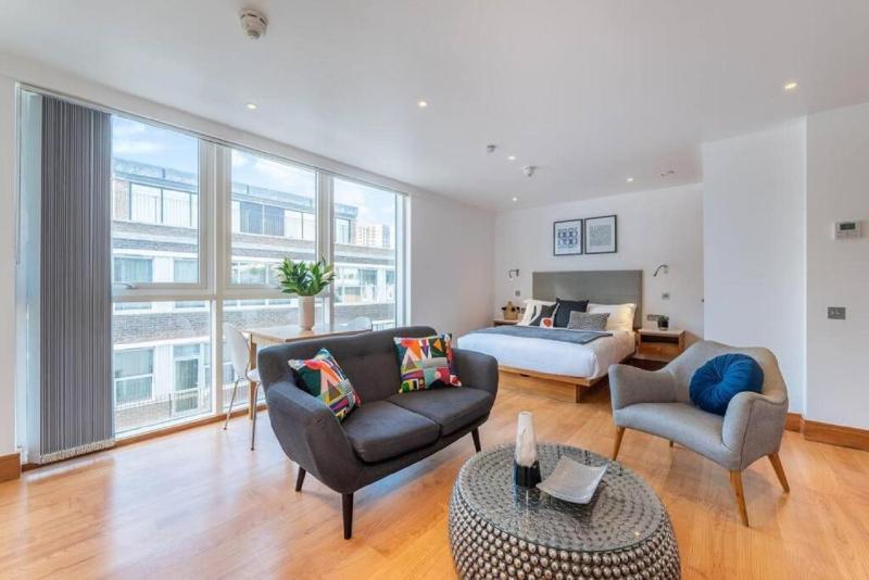 Цены на Studio - Tower Hill - City Centre by Prime London Stays N-19 в Лондоне