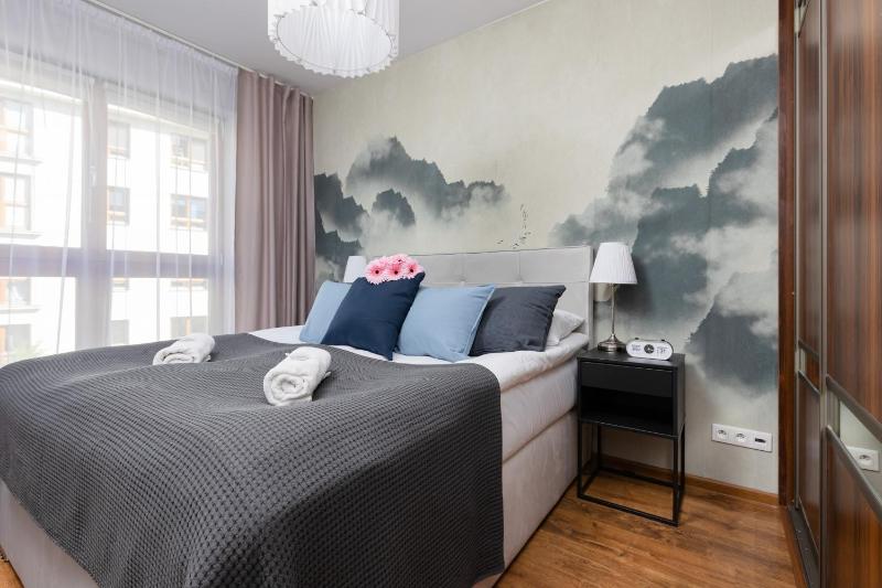 Warsaw Bemowo Apartment with Balcony by Renters — комфортный отель в Варшаве