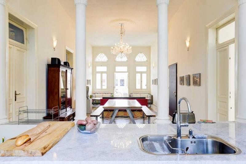 Цены на Yafo Creative Entire Apartment 5BR в Тель-Авиве