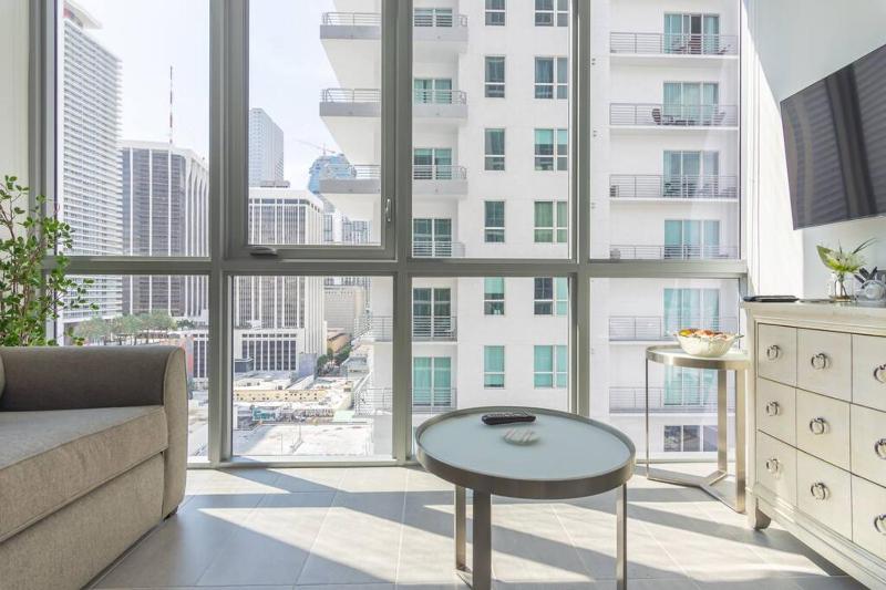 Amazing Condo in Downtown Miami/Brickell w/PARKING — забронировать отель в Майами