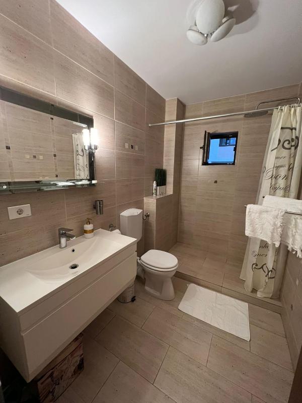 Aparthotel Brown — отель с удобным расположением в Бухаресте
