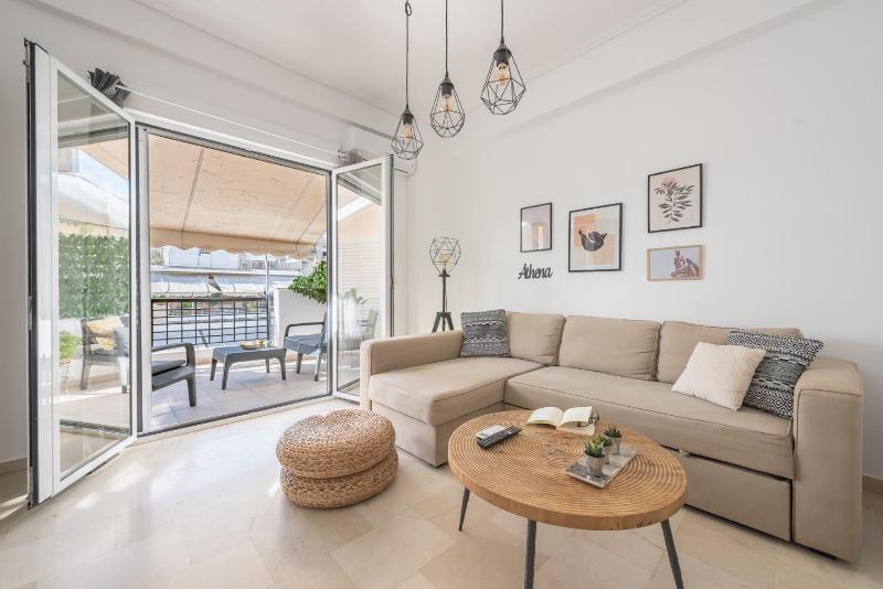 Live As A Greek in Athena apartment — комфортный отель в Афины