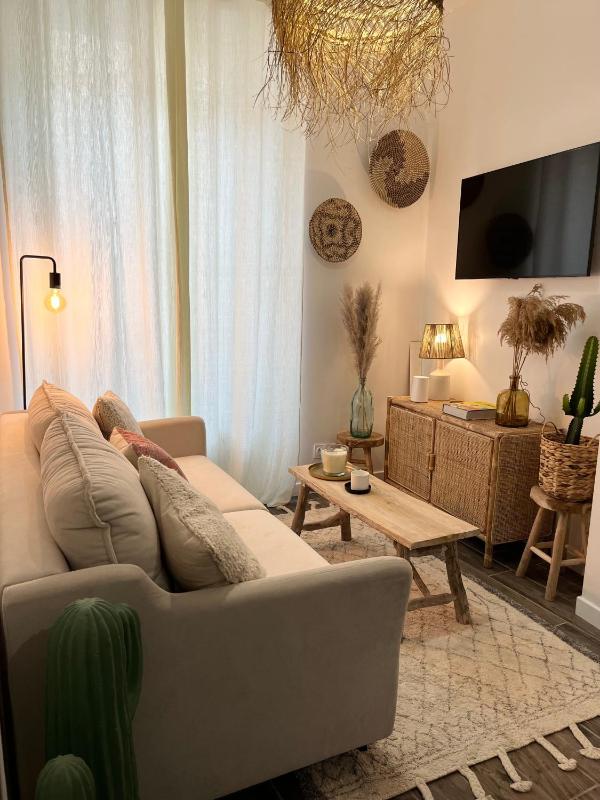 Saint Tropez - Old Village - Modern & Cosy Apartments — отель в Сент-Тропезе, Франция