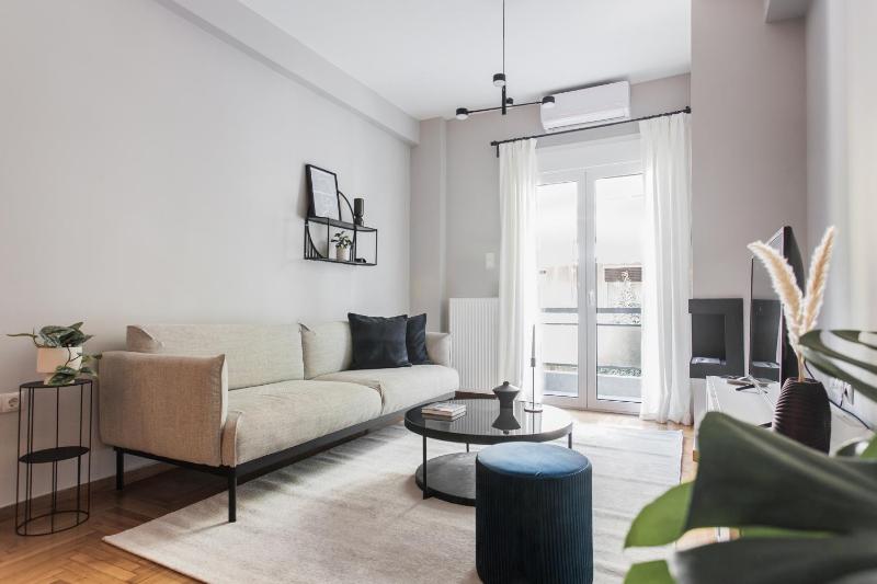 Stunning 2BR Apartment in Lycabettus by UPSTREET — отзывы гостей и цены