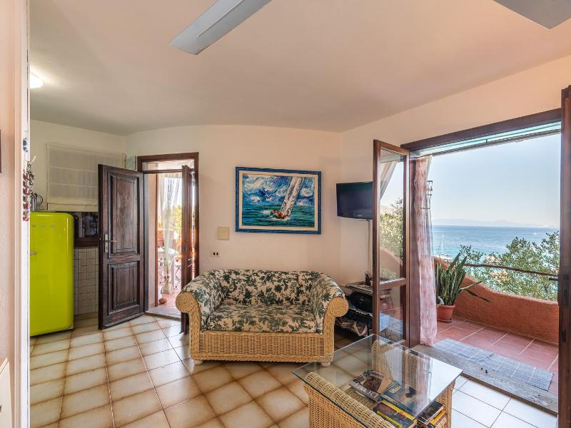 Casa Flaminio a Torre delle Stelle - Villetta fronte mare