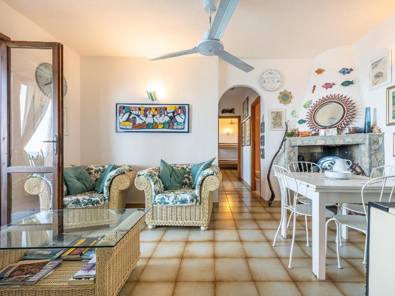 Casa Flaminio a Torre delle Stelle - Villetta fronte mare
