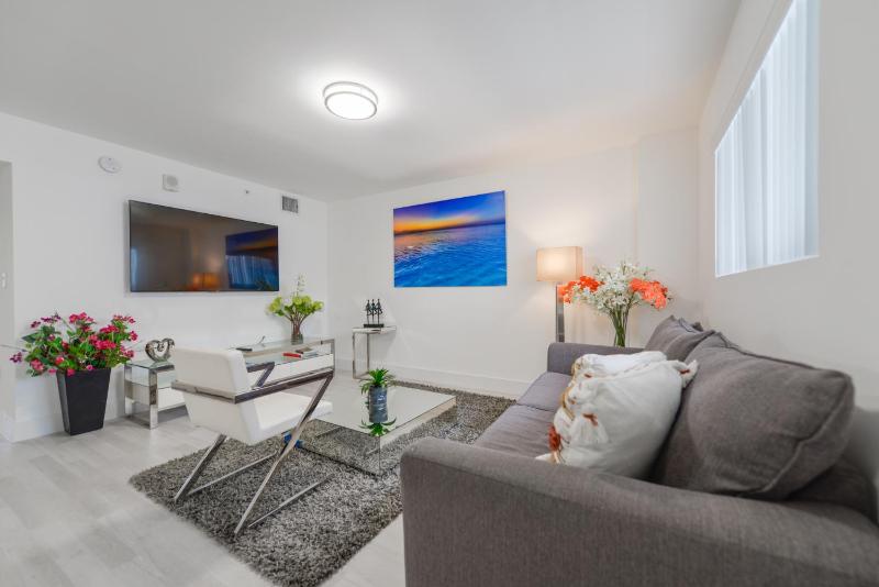 Wonderful 2/2 Apt Close to Brickell & Marlins Park — отель с удобным расположением в Майами